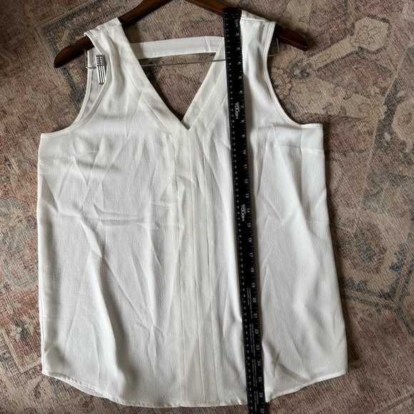 Maurices Solid White Bar Back Tank Top Blouse Medium Minimalist Chic Classic - Picture 8 of 12